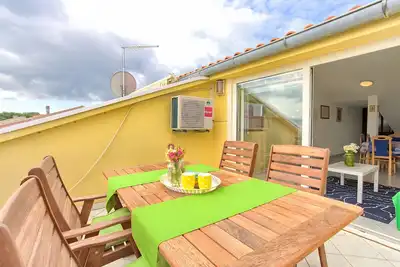 Image de Appartement « Daniela avec vue sur mer », Wi-Fi et climatisation