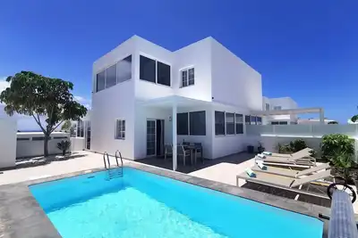 Image de Villa Cactus avec vue sur mer, Wi-Fi et climatisation à Playa Blanca