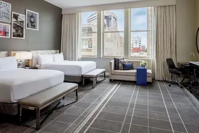Image de Quiet, Luxurious Richmond Room