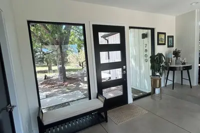 Image de Spacious 5-bedroom house in rural Southeast Boulder, Fairview Estates.
