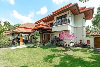 Image de Lakeview 4br villa 4 minutes to Bangtao, Layan Beach with Laguna Golf course