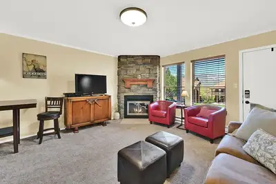 Image de Wolfstone Basecamp | Cozy Eden Condo with Pool & Hot Tub