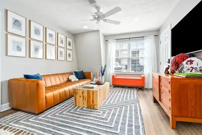 Image de Downtown Auburn Retreat! 2 King Beds + Pets
