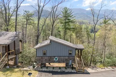 Image de Gatlinburg 24 min | HotTub +King Bed #6