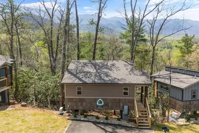 Image de Gatlinburg 24 min HotTub +King Bed #5