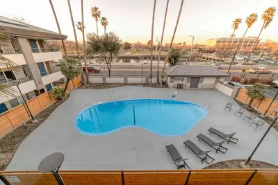Image de Bright, Modern Room for Your Family Trips Near Banner Island Ballpark - 0. 7 mile