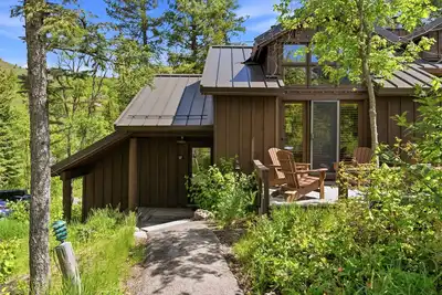 Image de Cozy 2 Bedroom - 2 King Beds, Fireplace- Sundance Cottage