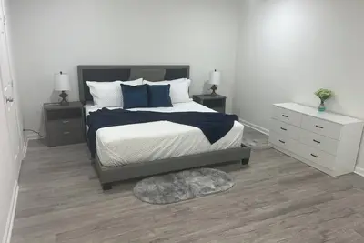 Image de Cozy home: A comfortable 2-bedroom house with a patio, barbecue, and exercise area