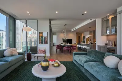 Image de Luxury Ph: Panoramic Views + Prime Location