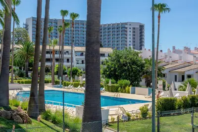 Image de Modern 2-Bedroom Apartment with Pool Near Albufeira Beaches