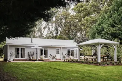 Image de Boutique Sanctuary | Wood Fire | Walk to Town