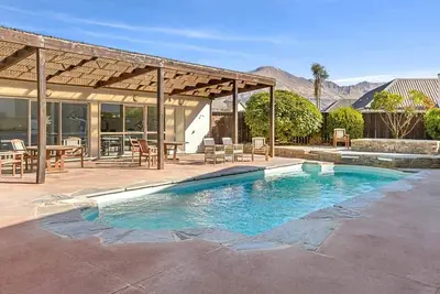 Image de Alpine View Apartment for Six