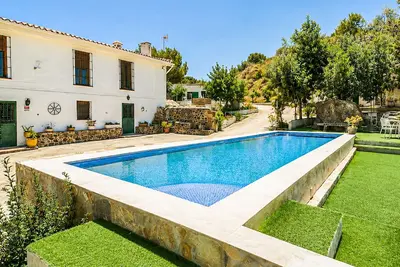 Image de Awesome home in Pizarra with private swimming pool, can be inside or outside