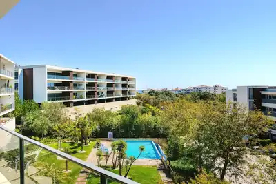 Image de Marina Village: Pool |Garage | Prime Location | Ac