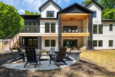 Image de New! Lka Waterfront w/ Game room, Theater, Hottub