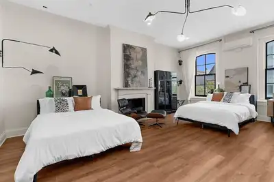 Image de Luxury Two Queen Suite - Haven at The Marle Boutique Hotel Near Jhu & Dt