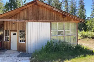 Image de The Garden House - Unique spacious stay in Whaletown
