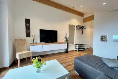 Image de 🏔️ Alpine Bliss for 4 in the Penthouse: Plenty of Light & Castle View