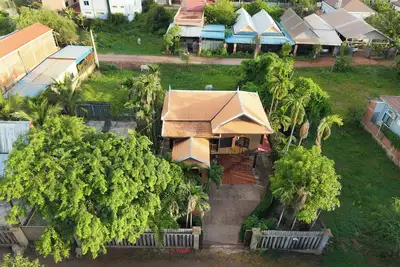 Image de Authentic Khmer Home • Pavilion & Tropical Garden