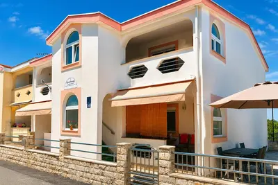 Image de Cozy apartment in Sabunike with WiFi