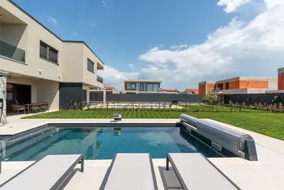 Image de Villa Jelena – New Elegant Villa with 3 Bedrooms for 6 Guests, Private Pool and near to sea