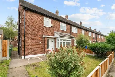 Image de 3 bedrooms | Quiet Town House | Family | Car Park