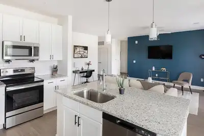 Image de Landing | Stunning 3bd, Yoga Studio, Pool