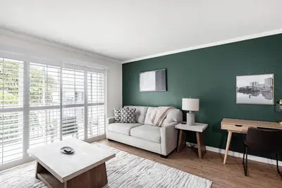 Image de Landing | Stylish 2bd, Clubhouse, Pool