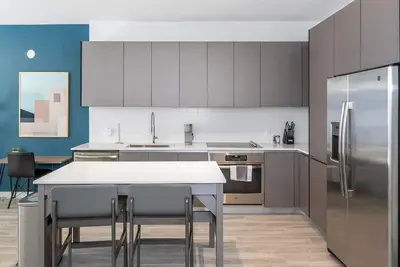 Image de Landing | Modern 2bd, Game Room, Pool