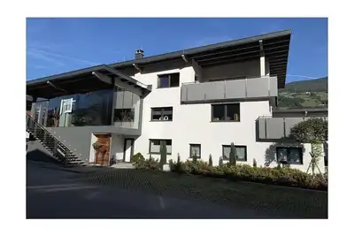 Image de Appartement de vacances à Fügen avec piscine
