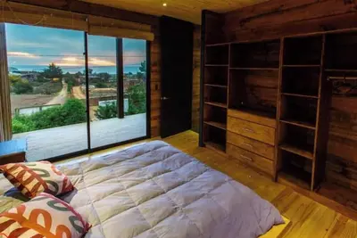 Image de Kahuna Surf Retreat — Punta de Lobos