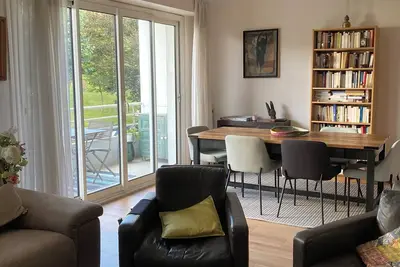 Image de A 10 mn du centre ville et de la grande plage appartement et parking dans parc