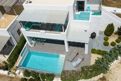 Image de Aegean Bliss Retreat – Sea-View 2br Apartment with Jacuzzi in Aspro Chorio