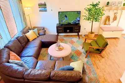 Image de Excellent 3-bedroom Townhome with Ac, 5 Miles to Uk & Hospitals
