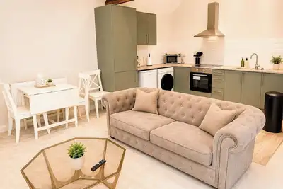 Image de Stylish Apartment in Bourne Town Centre | Sleeps 4