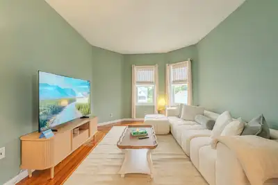 Image de Boston-Medford-Cambridge Large 3br + Fun Game Room! …