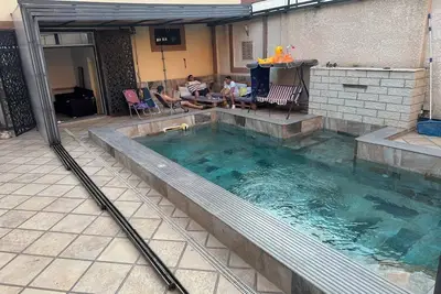 Image de Magnifique rez-de-jardin avec piscine et hammam