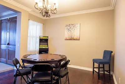 Image de Beautiful 4 Bedroom - Fun Family Pet Friendly Home