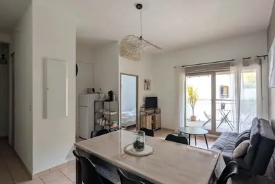 Image de Le 10 des Oliviers | Uzès centre à 2 min | piscine + clim + parking
