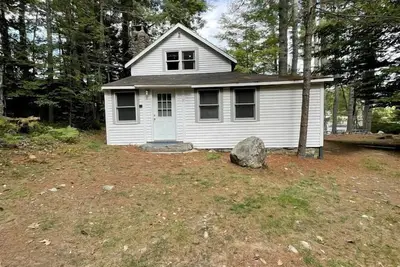 Image de Secluded Lakefront Cottage in Raymond, Maine