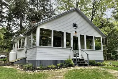 Image de Cozy Maine Lake Cottage Steps from Sebago Lake & Beach Access