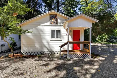 Image de Cozy Dog Friendly Cabin in Cobb California Near Harbin Hot Springs