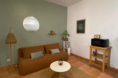 Image de Joli appartement, très beau quartier de Nîmes, à 5min des arènes!