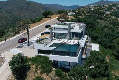 Image de Luxury Villa | Pool | Spa & Sauna | Bbq | Views
