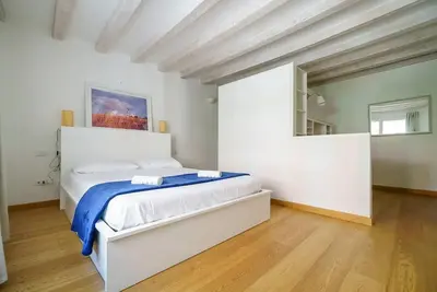Image de Moscova-Brera | 10 min from the Duomo, spacious 4-seater