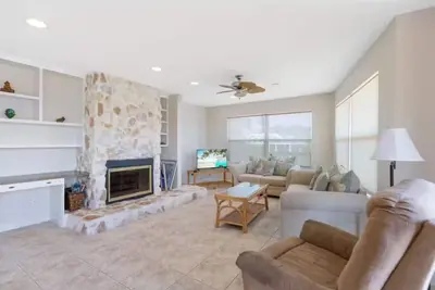 Image de Riverfront  / 4-bedroom house with Ac in lovely Sebastian
