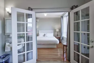 Image de The Peak at Centralia Square | Historic Suite 304