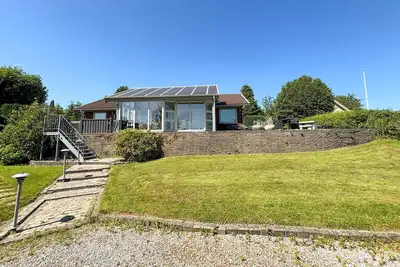 Image de Beautiful home in Hejls with house sea view