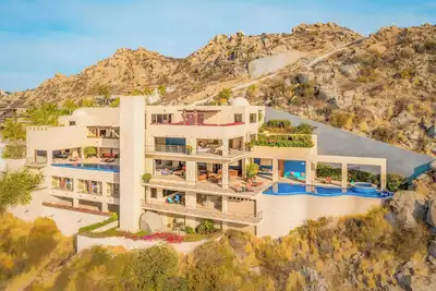 Image de Please Inquire Before Booking – Luxury Villa