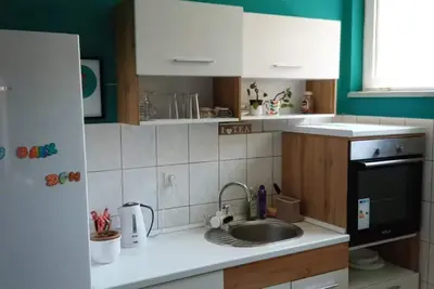 Image de 10 minutes to the Old Bridge of Mostar! Family-sized condo, free parking!